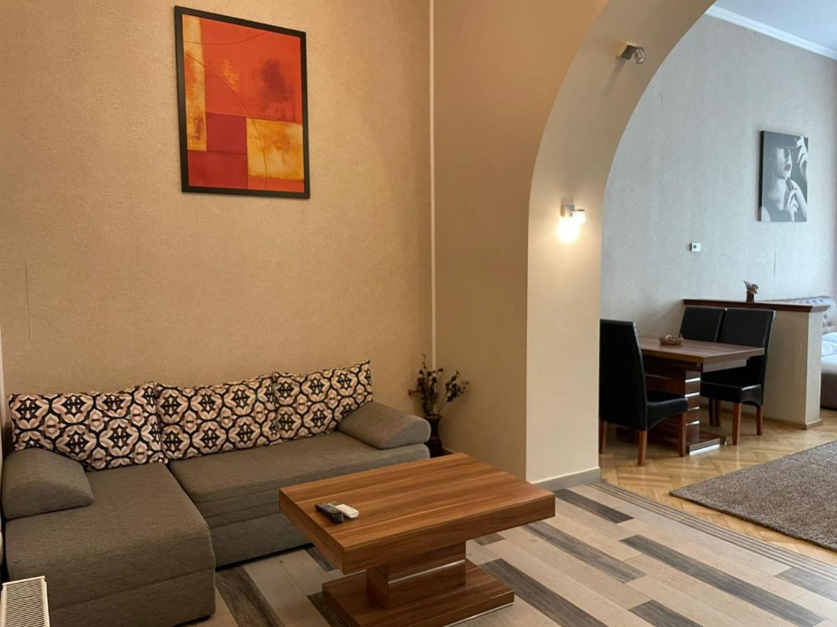 Select City Center Apartments Brasov Exterior photo