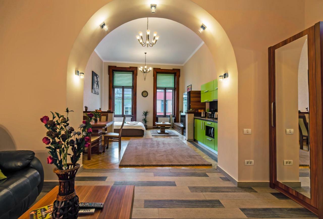 Select City Center Apartments Brasov Exterior photo