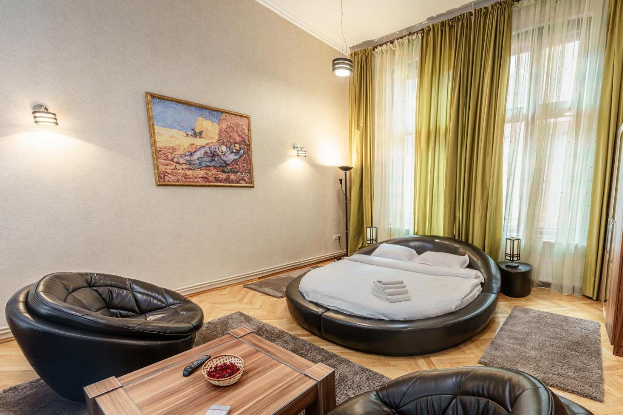 Select City Center Apartments Brasov Exterior photo