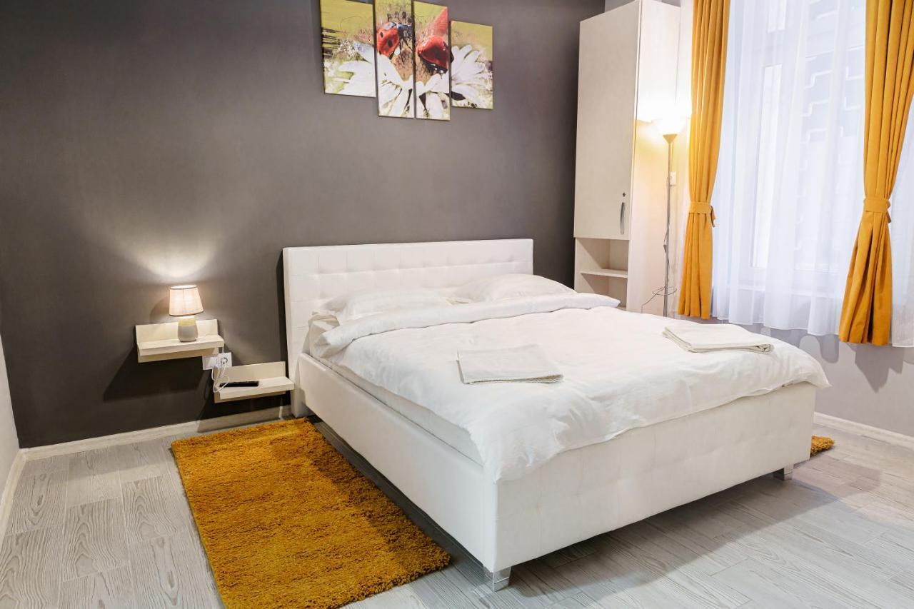 Select City Center Apartments Brasov Exterior photo
